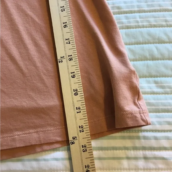 Tahari Essentials T-Shirt medium. Peach, coral,orange, short sleeve, V-neck. - Picture 5 of 6